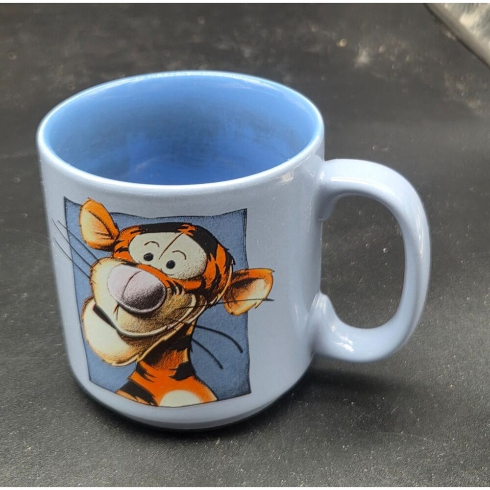 Vintage Disney Winnie the Pooh "Tigger" PeriwinkleBlue Coffee Mug 12oz. Thailand